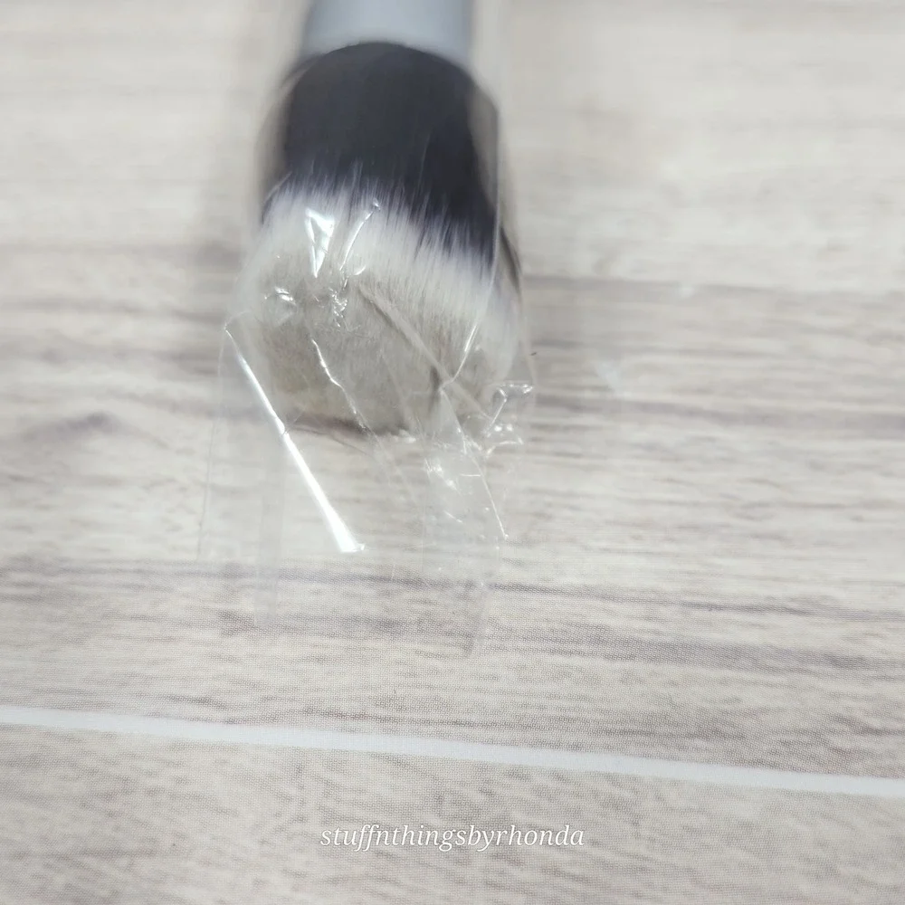 New Women's Flat Top Kabuki Foundation Makeup Brush Girls Make Up Dry‎ Shampoo
